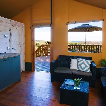 Caledonia Camping 4*