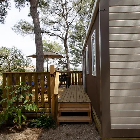 Caledonia Camping Tamarit