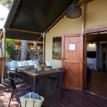 Camping Caledonia 4*