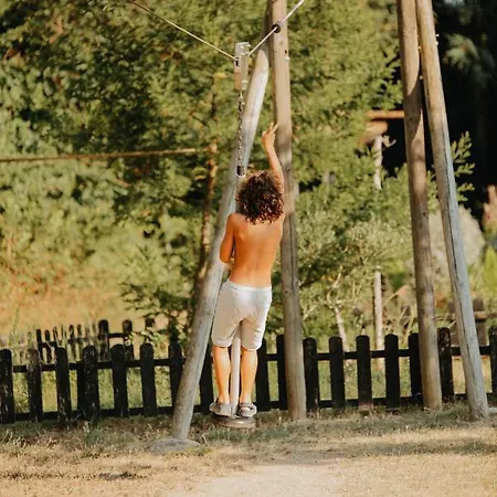 喀里多尼亚露营酒店 4*