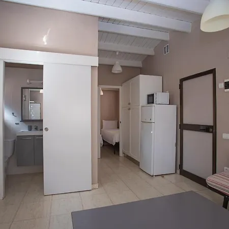 Caledonia 4* טמריט