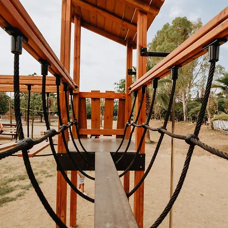 Caledonia אתר קמפינג