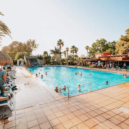 喀里多尼亚露营酒店 4*