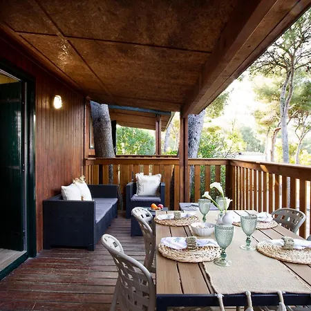 Caledonia Κάμπινγκ