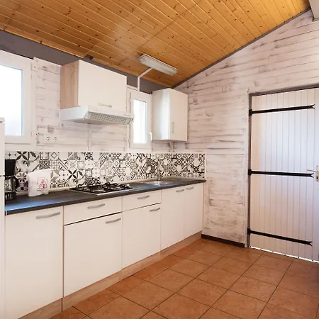 喀里多尼亚露营酒店